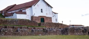 Excursiones de un día desde Cusco: Chinchero, pueblo andino con terrazas incas y mercado artesanal